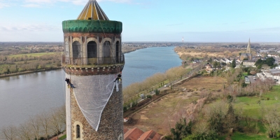 Tour à plomb