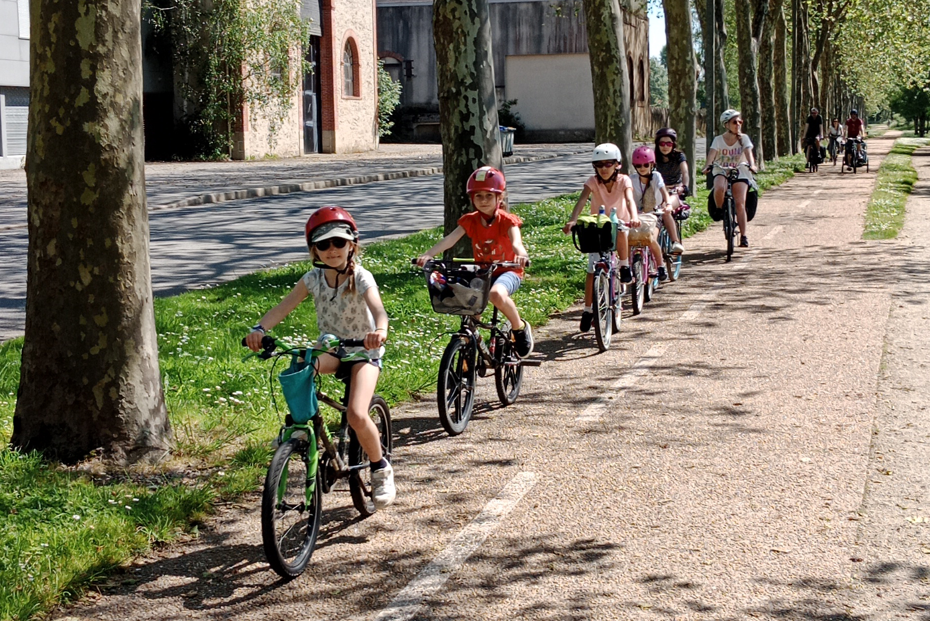 Plan vélo : cyclistes quai J-P. Fougerat