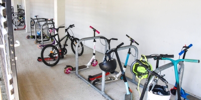 Abri vélo école